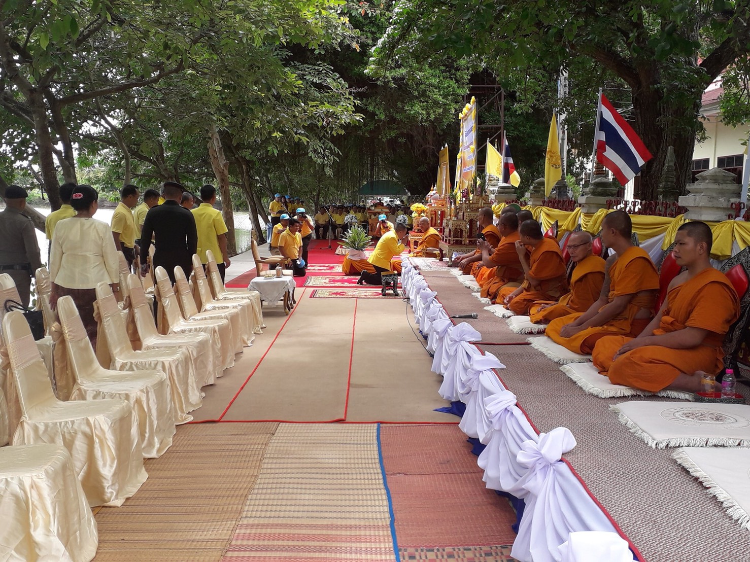 พิธีเปิด มีพิธีสงฆ์ แสดงถึงความศรัทธา ของพุทธศาสนากับชุมชนคนไทย